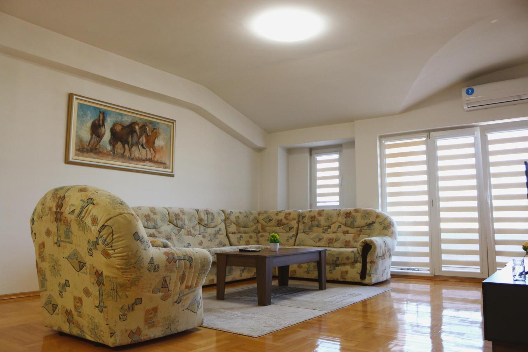 S Apartment Скопье Экстерьер фото